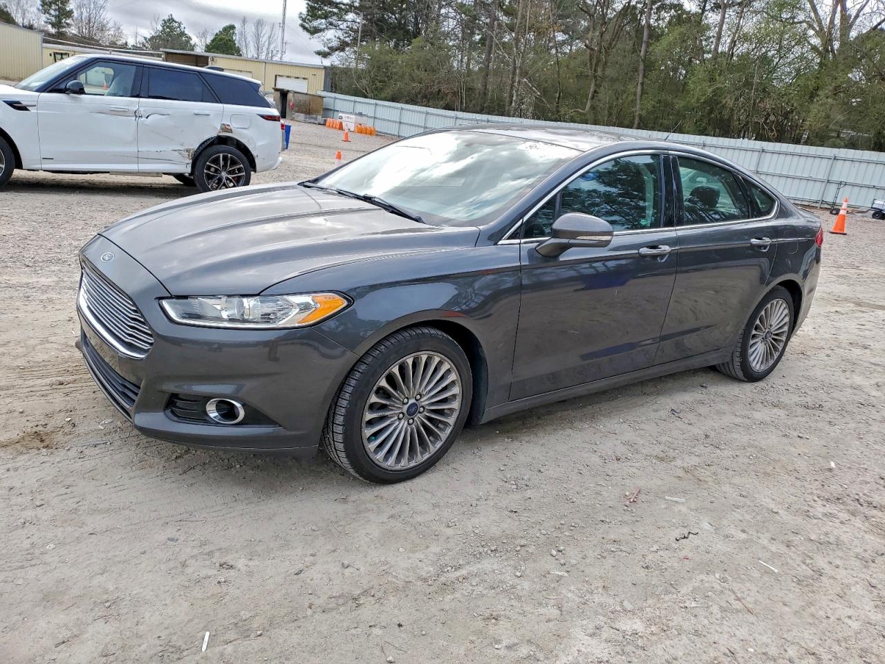 Ford Fusion Titanium Image 1