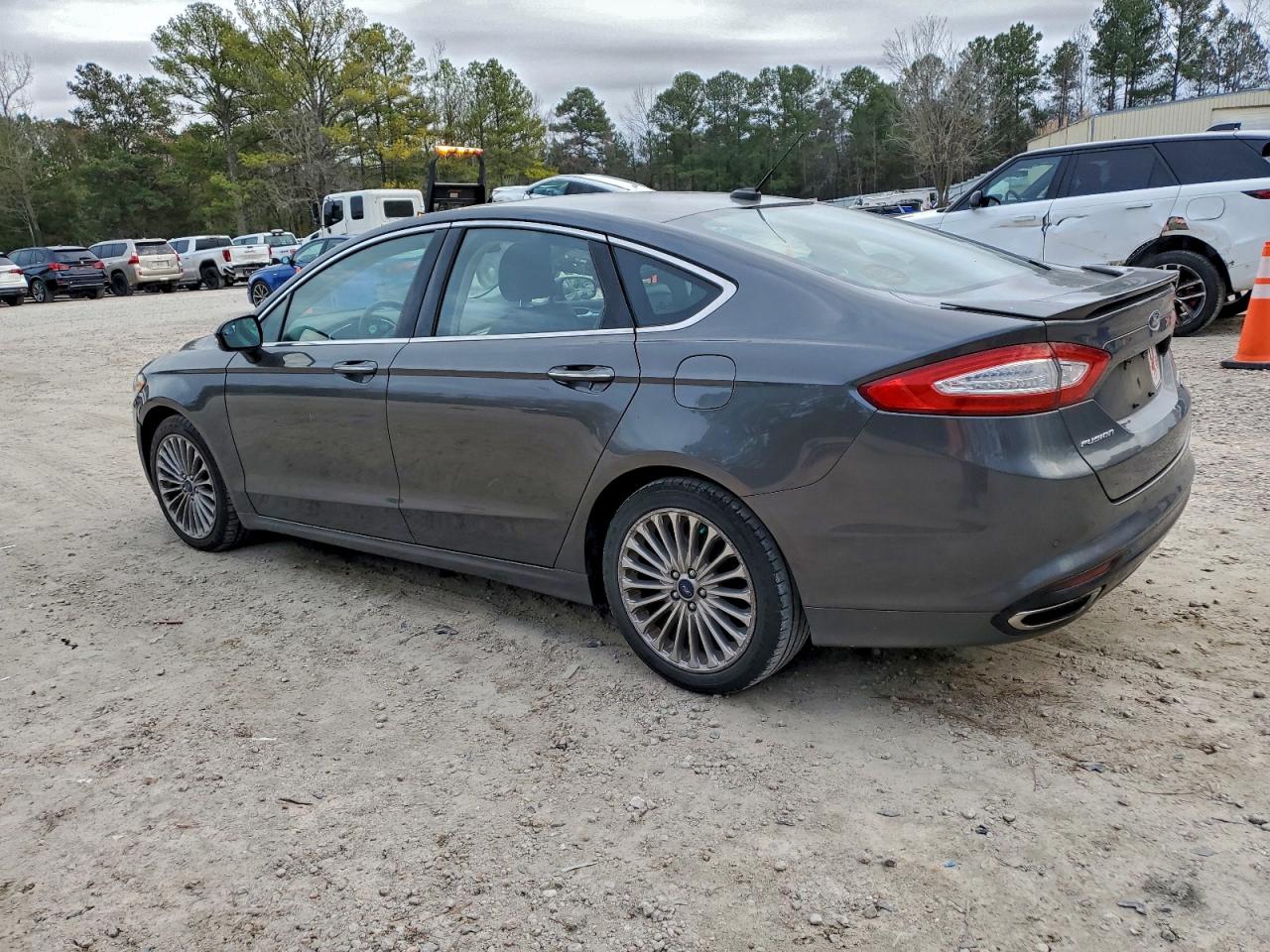 Ford Fusion Titanium Image 10