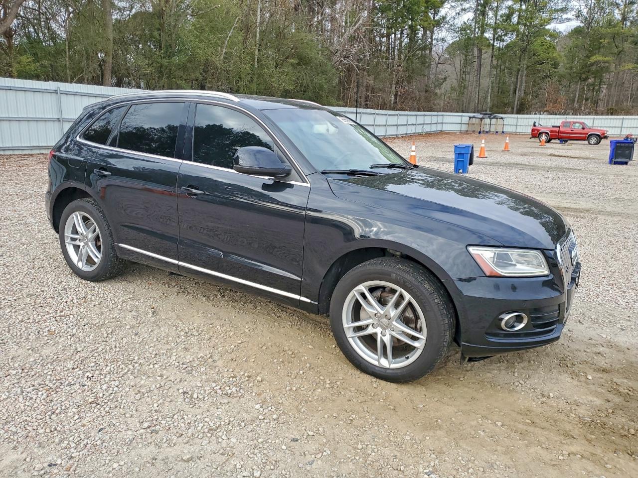 Audi Q5 Premium Plus Image 10