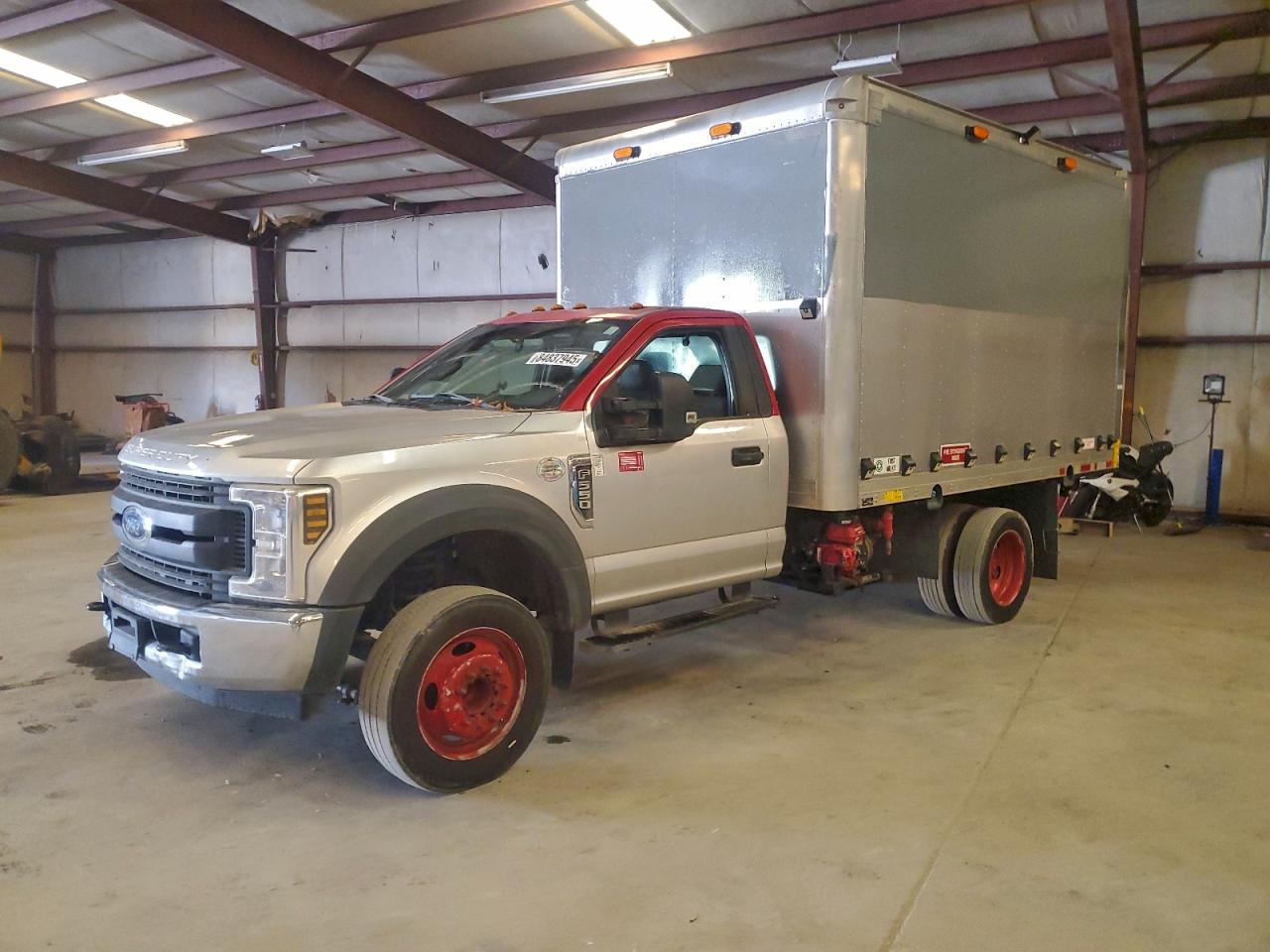 Ford F-550 Super Duty Image 1