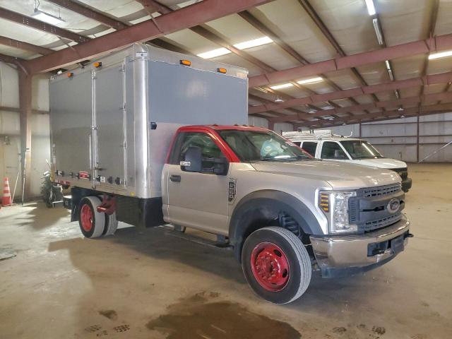Ford F-550 Super Duty Image 6