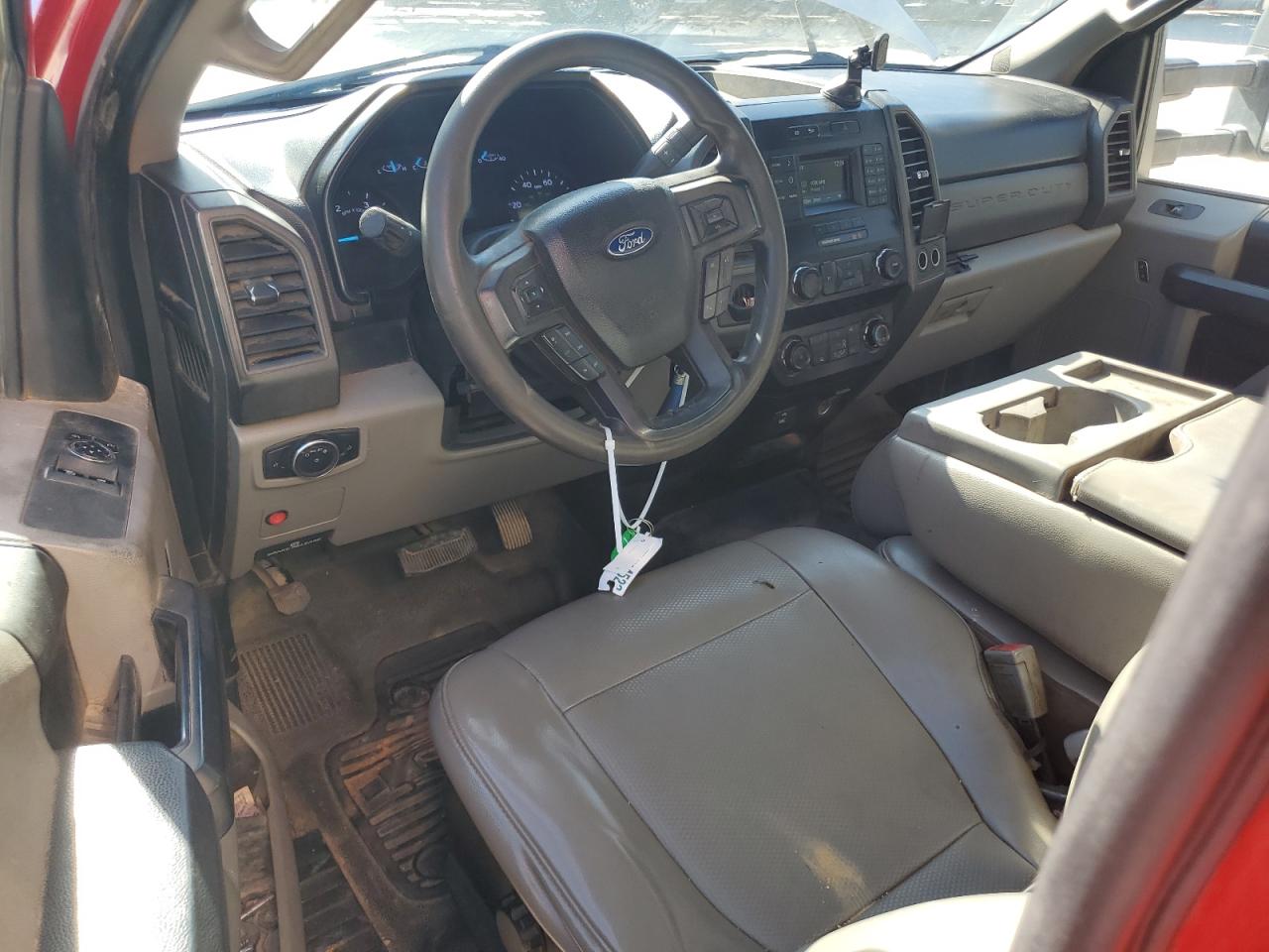 Ford F-550 Super Duty Image 4