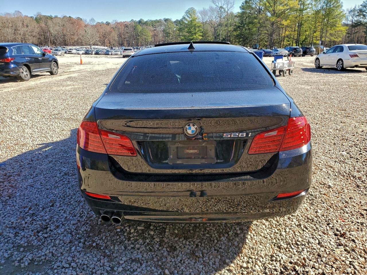 BMW 5 Series I Image 10