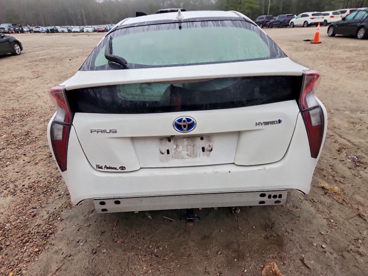 Toyota Prius Image 12