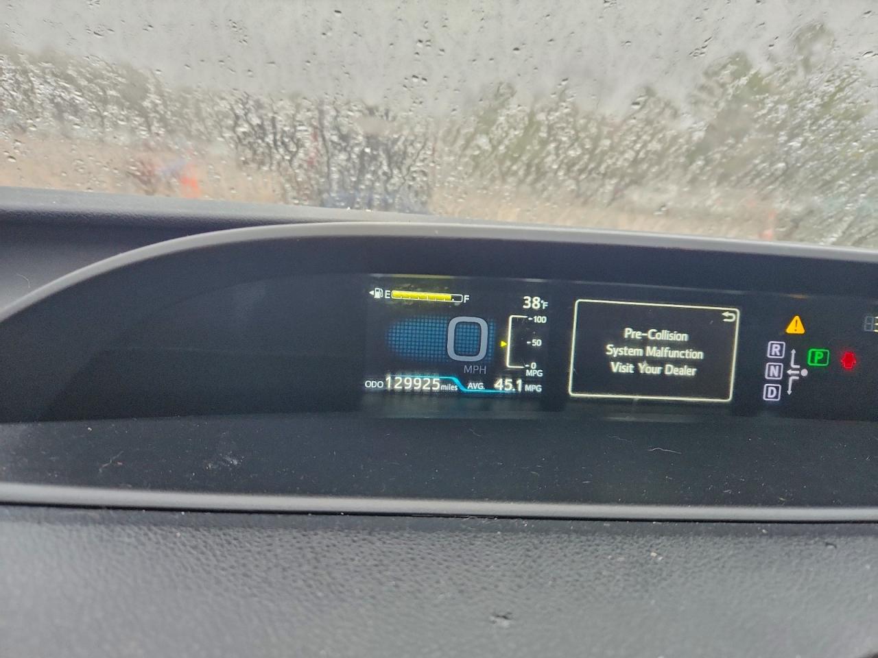 Toyota Prius Image 8