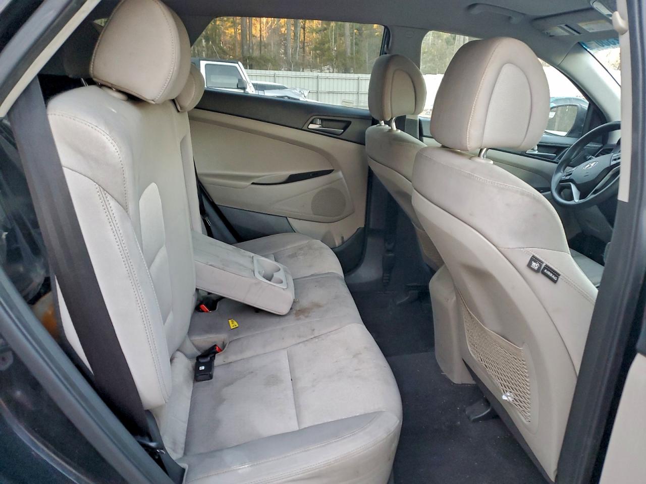 Hyundai TUCSON Se Image 8