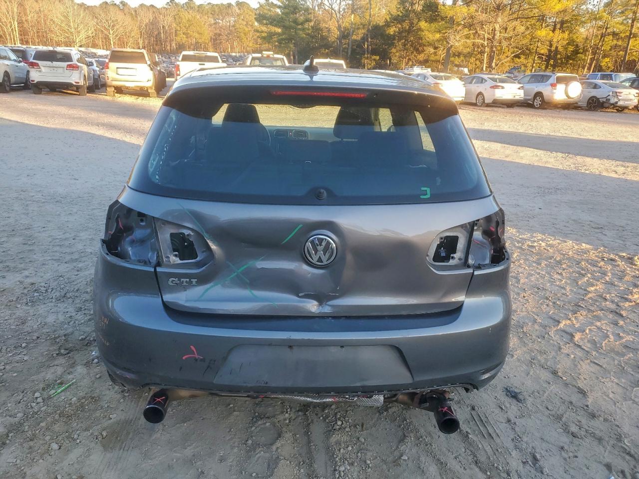 Volkswagen GTI Image 4