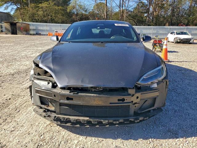 Tesla Model S Image 7