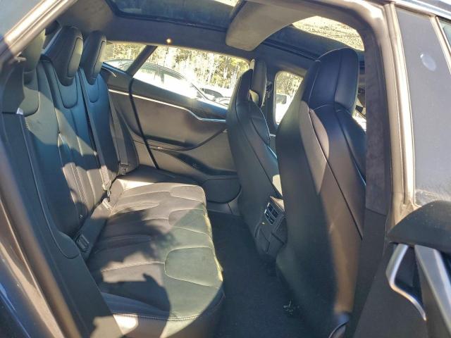 Tesla Model S Image 8