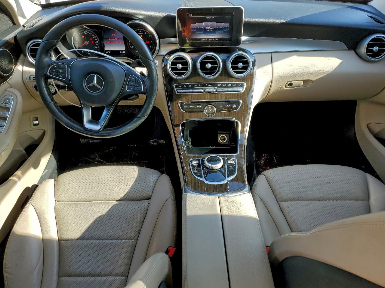 Mercedes-Benz C-Class 300 Image 4