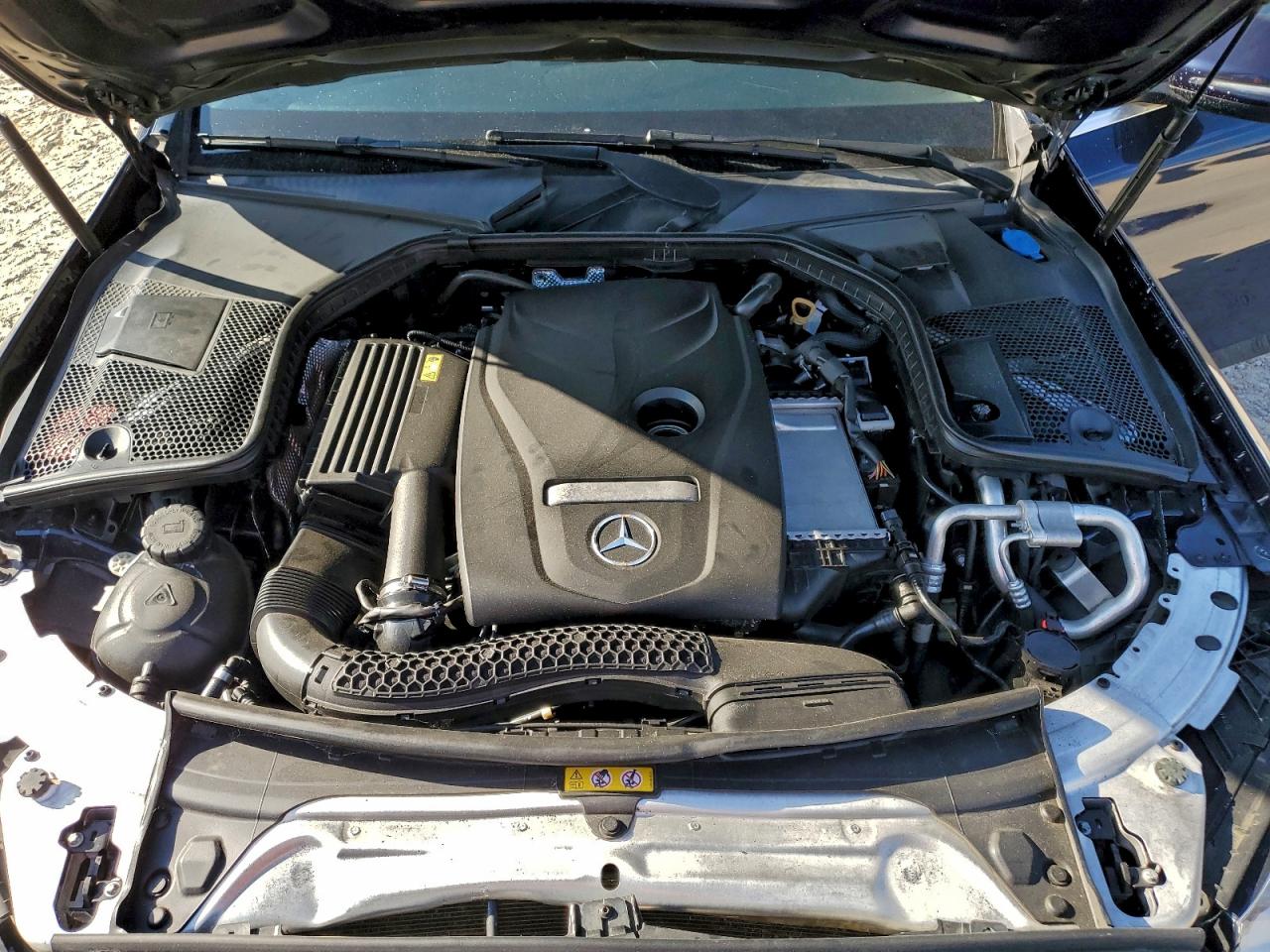 Mercedes-Benz C-Class 300 Image 5