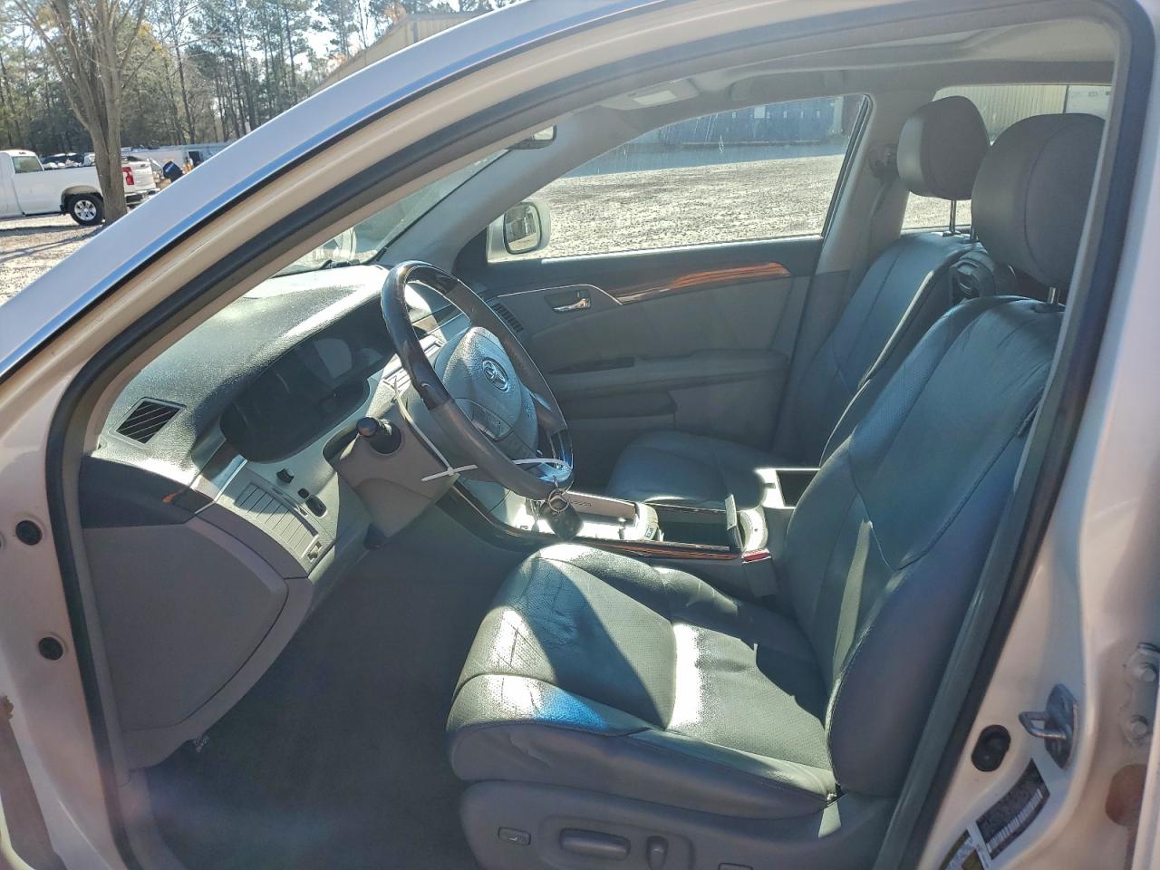 Toyota Avalon Xl Image 11