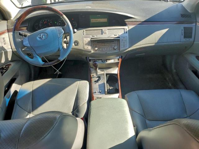 Toyota Avalon Xl Image 8