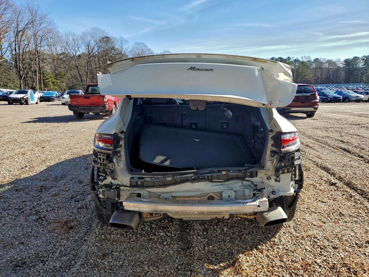 Porsche Macan Image 7