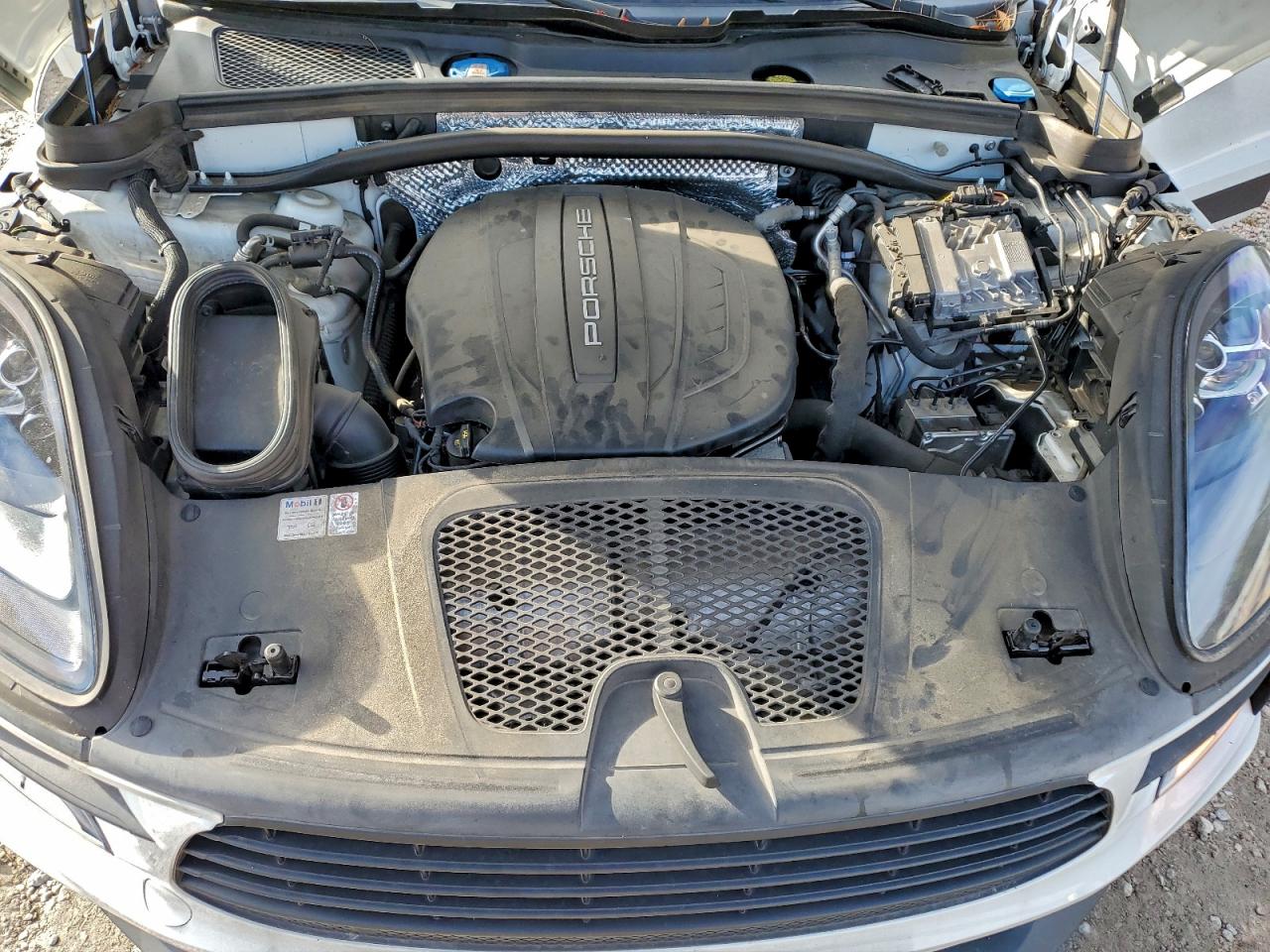 Porsche Macan Image 11