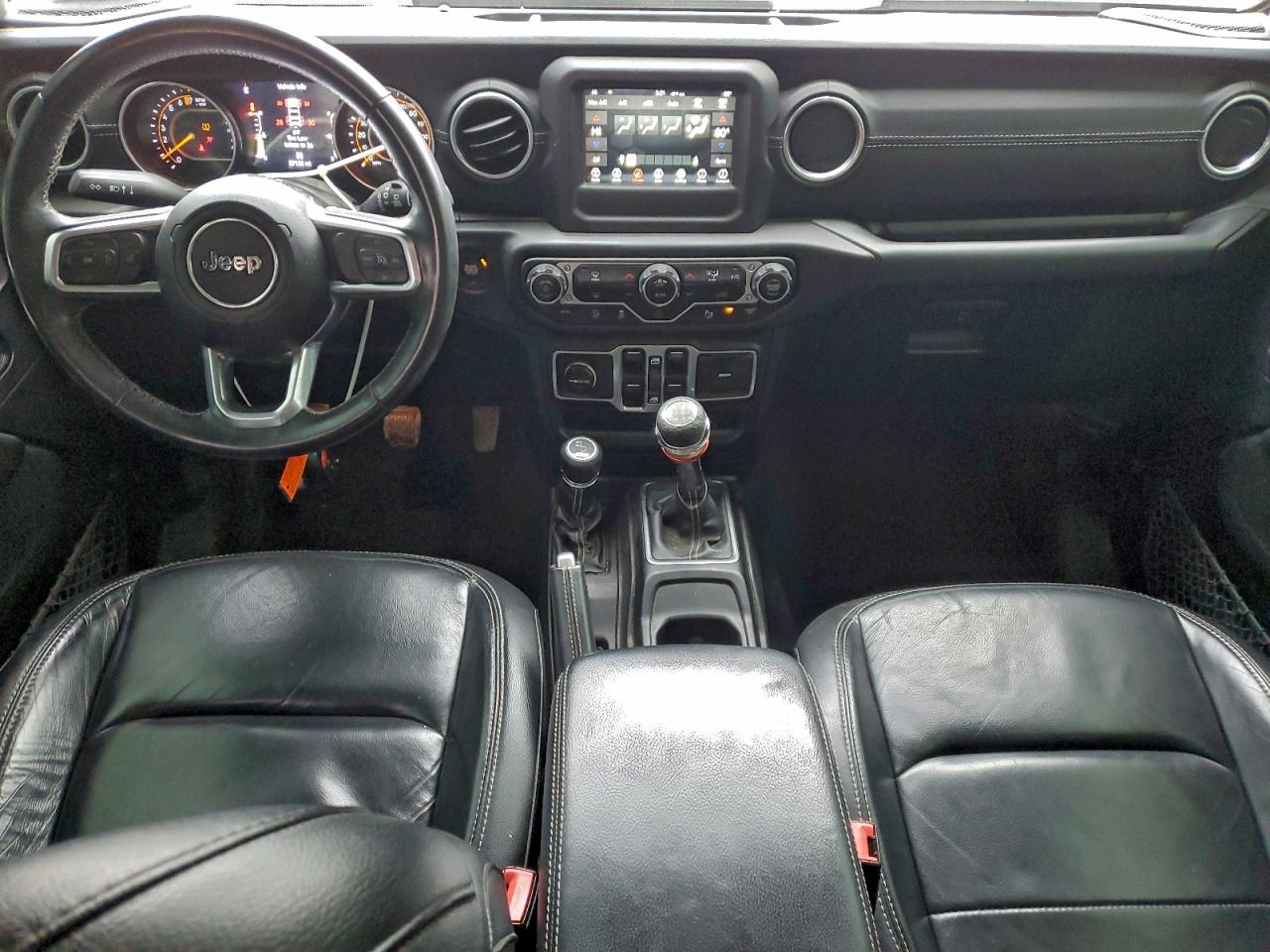 Jeep Wrangler Sahara Image 9