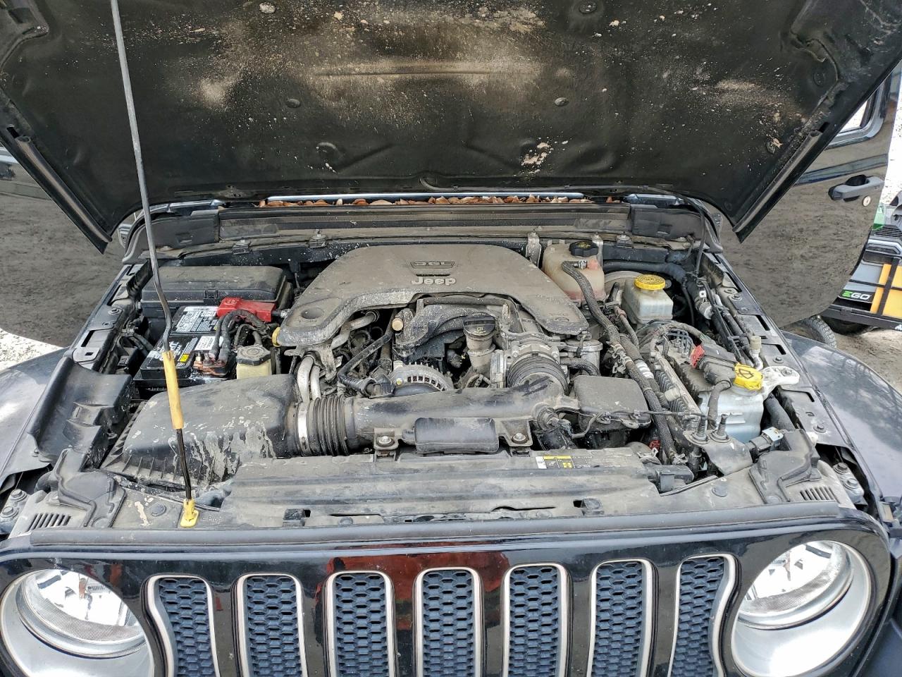 Jeep Wrangler Sahara Image 8