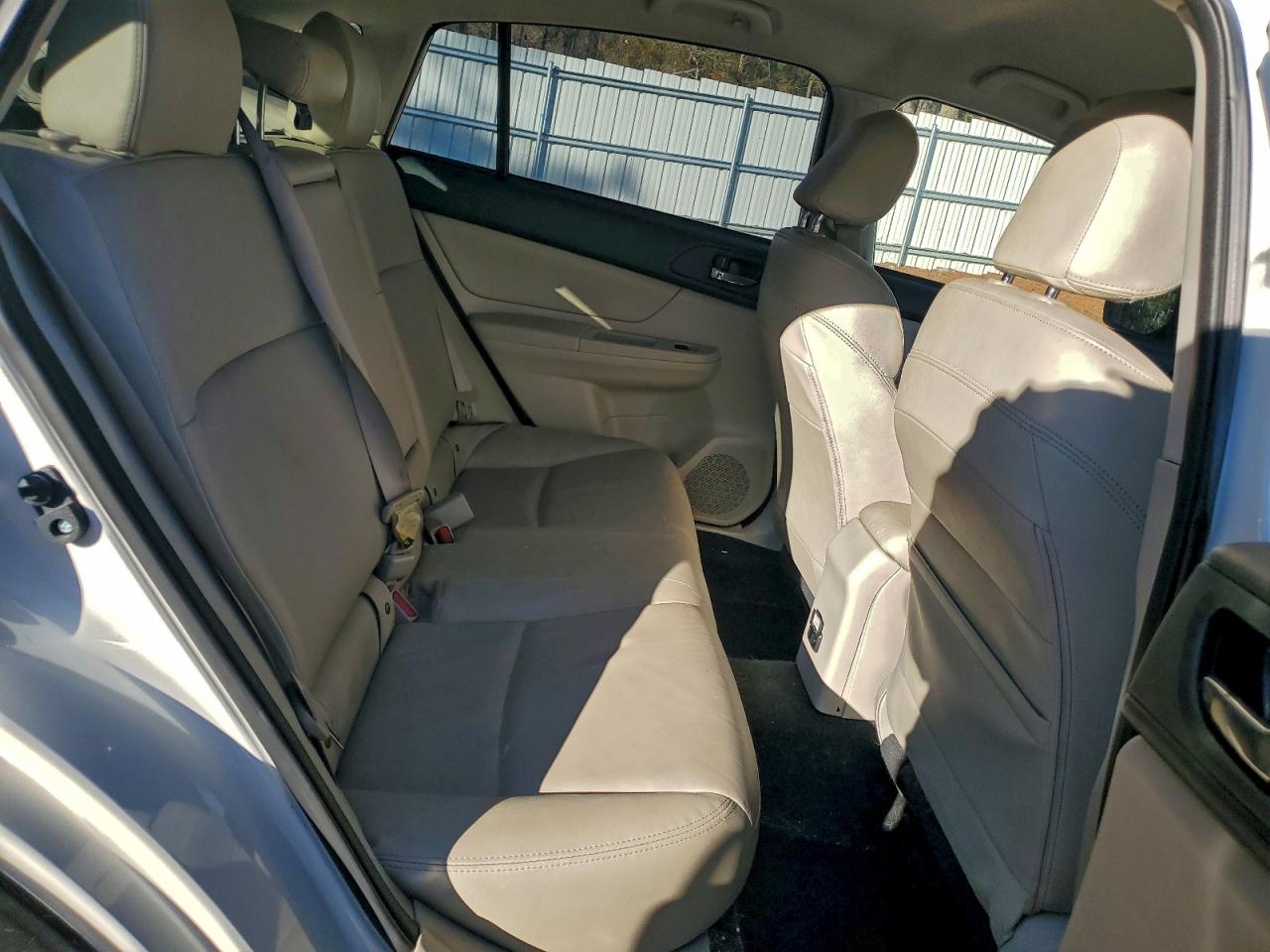 Subaru Xv 2.0 Limited Image 7