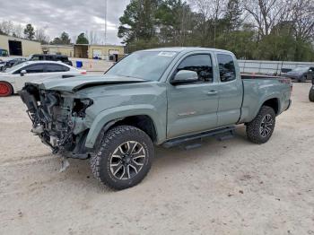  Salvage Toyota Tacoma