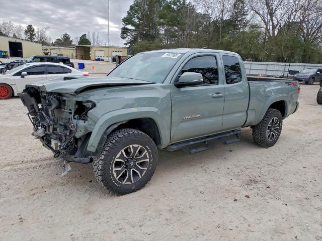  Salvage Toyota Tacoma