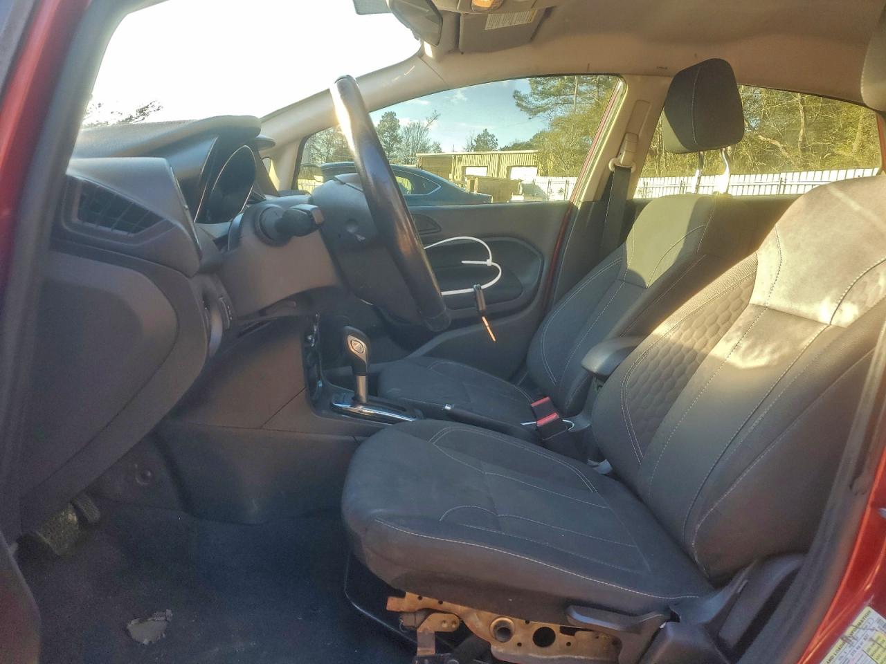 Ford Fiesta Se Image 11