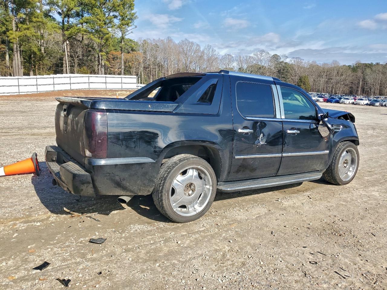 Cadillac Escalade Ext Image 11