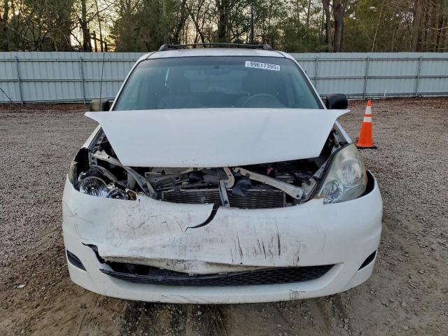 Toyota Sienna Ce Image 3