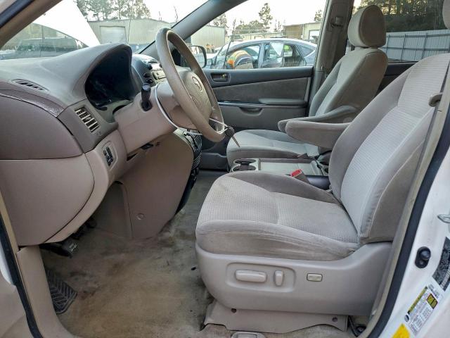 Toyota Sienna Ce Image 8