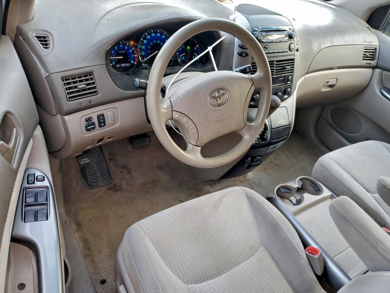 Toyota Sienna Ce Image 6