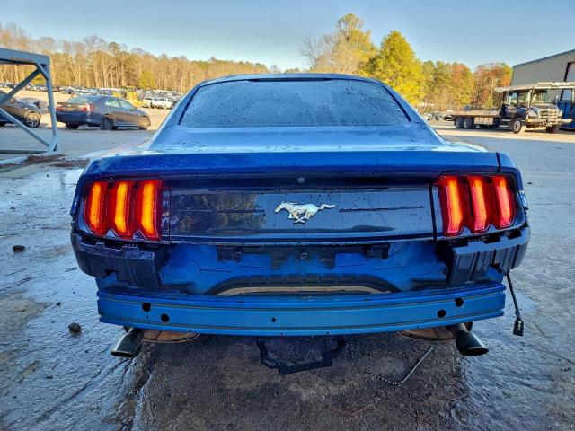 Ford Mustang Image 6