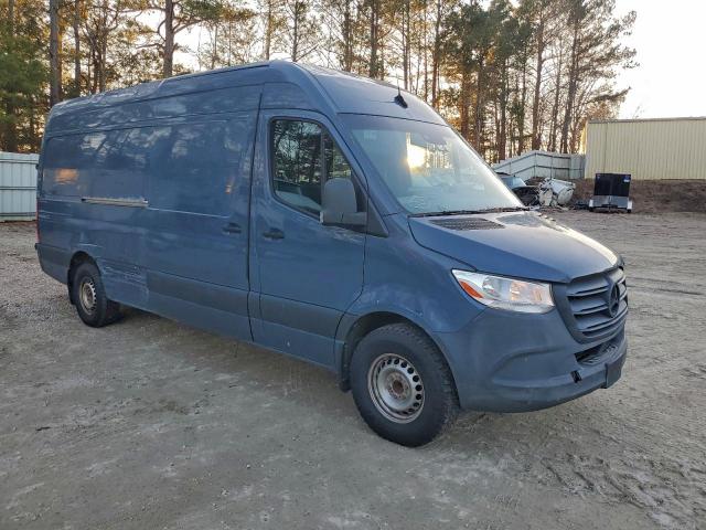 Mercedes-Benz Sprinter 2500 Image 2