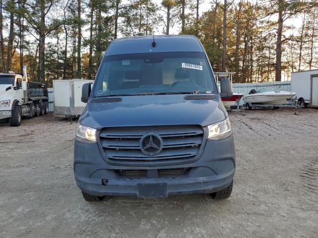 Mercedes-Benz Sprinter 2500 Image 3