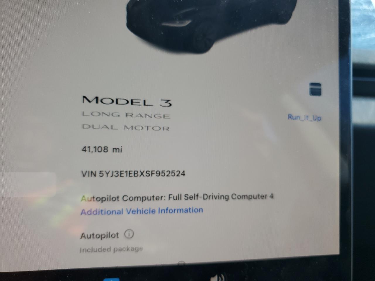 Tesla Model 3 Image 4