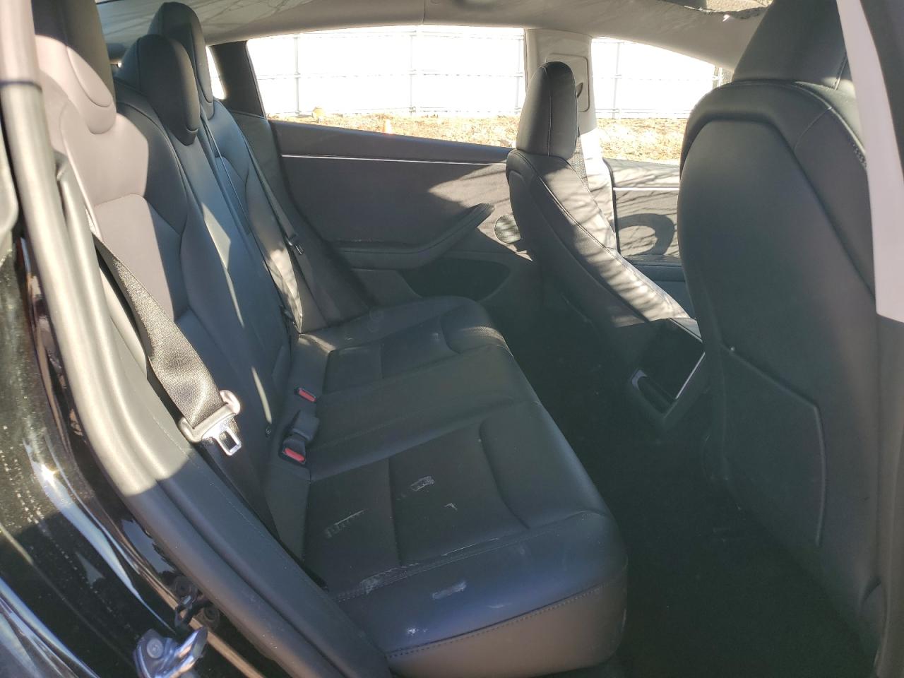 Tesla Model 3 Image 6