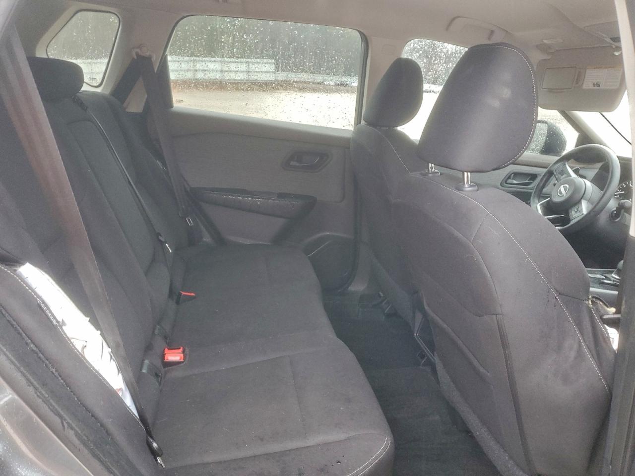 Nissan Rogue S Image 11