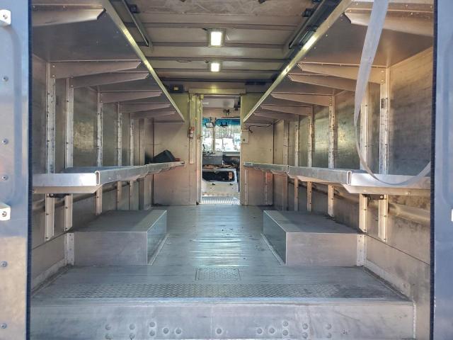 Freightliner Mt45 M Line Walk-in Van Image 3