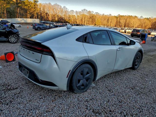 Toyota Prius Le Image 2