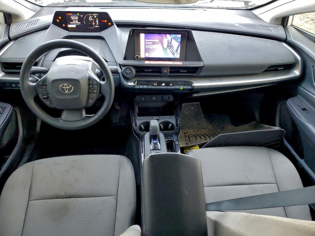 Toyota Prius Le Image 5