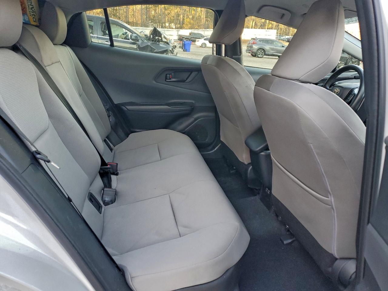 Toyota Prius Le Image 11