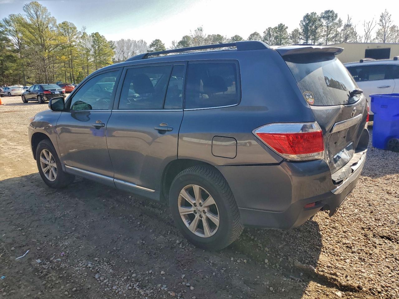 Toyota Highlander Base Image 12