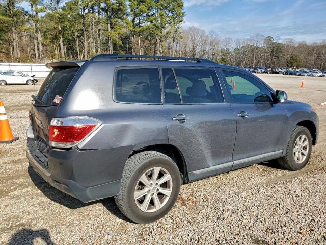 Toyota Highlander Base Image 2