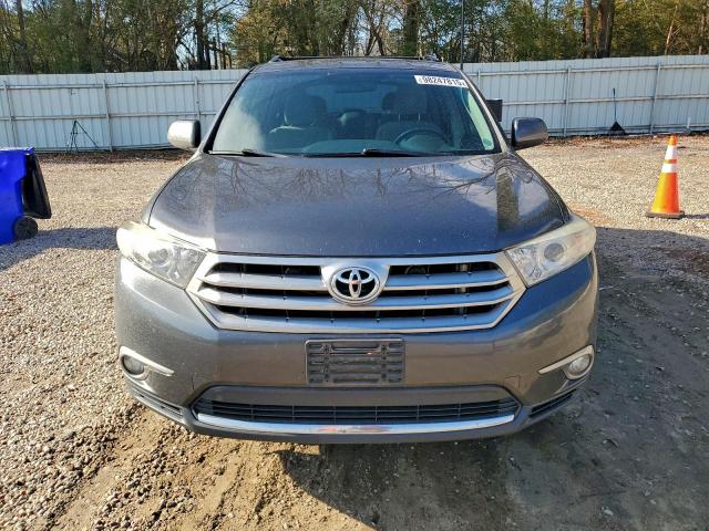 Toyota Highlander Base Image 5