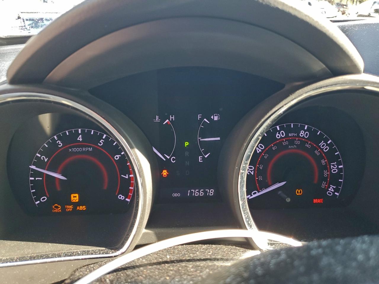 Toyota Highlander Base Image 9