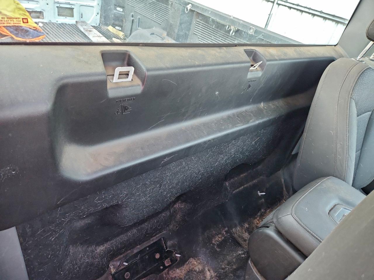 Chevrolet Silverado C1500 Image 11