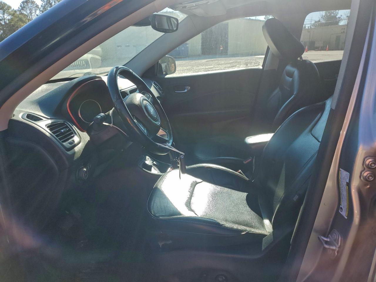 Jeep Compass Trailhawk Image 11