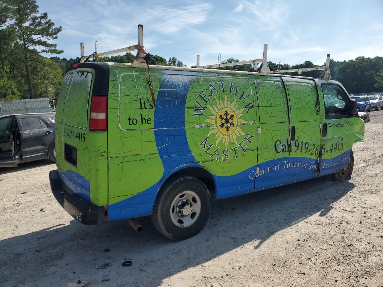 Chevrolet Express Image 3