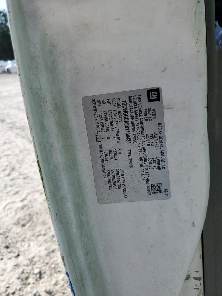 Chevrolet Express Image 9