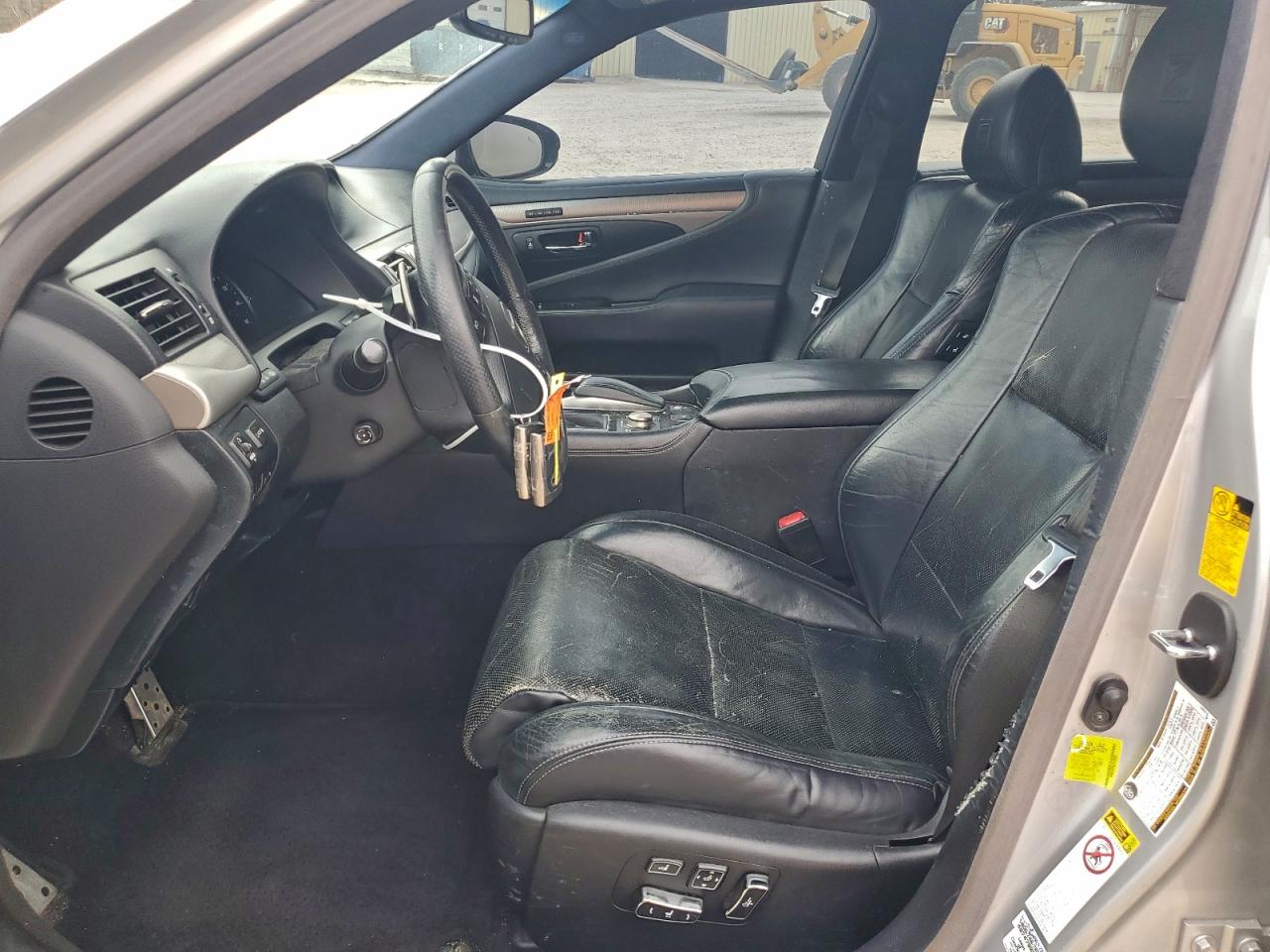 Lexus LS 460 Image 4