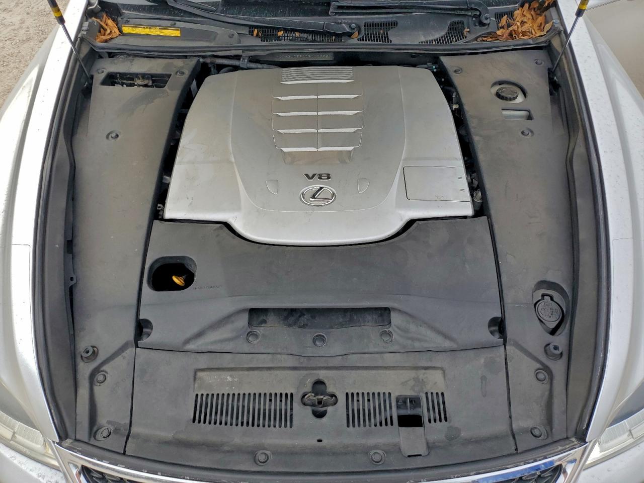 Lexus LS 460 Image 8