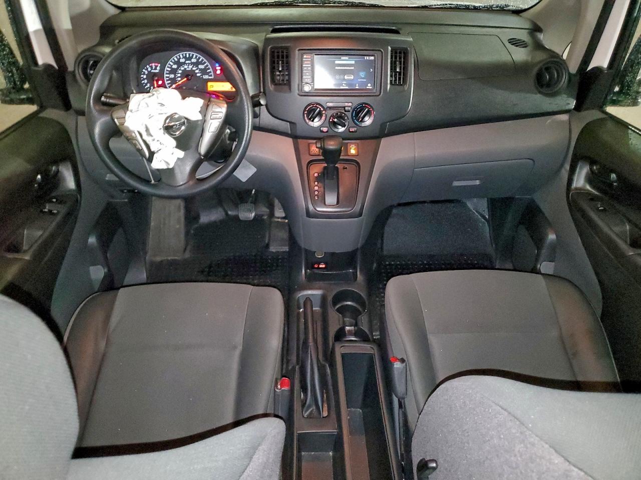 Nissan Nv 2.5s Image 14